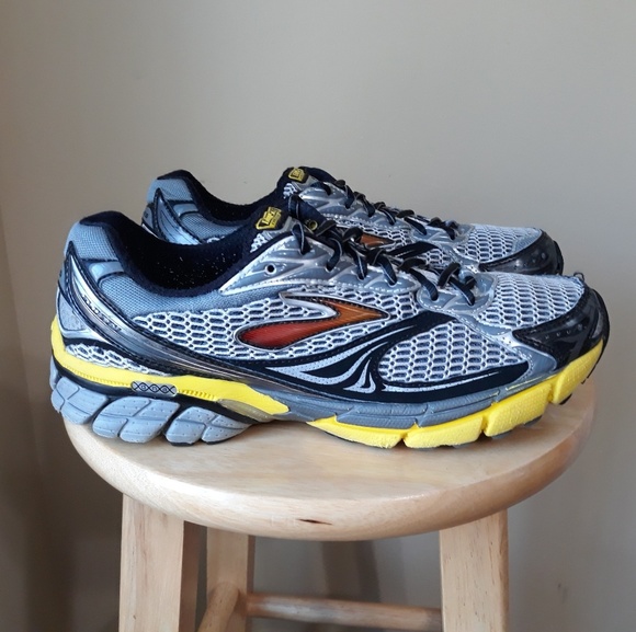 brooks mogo mens